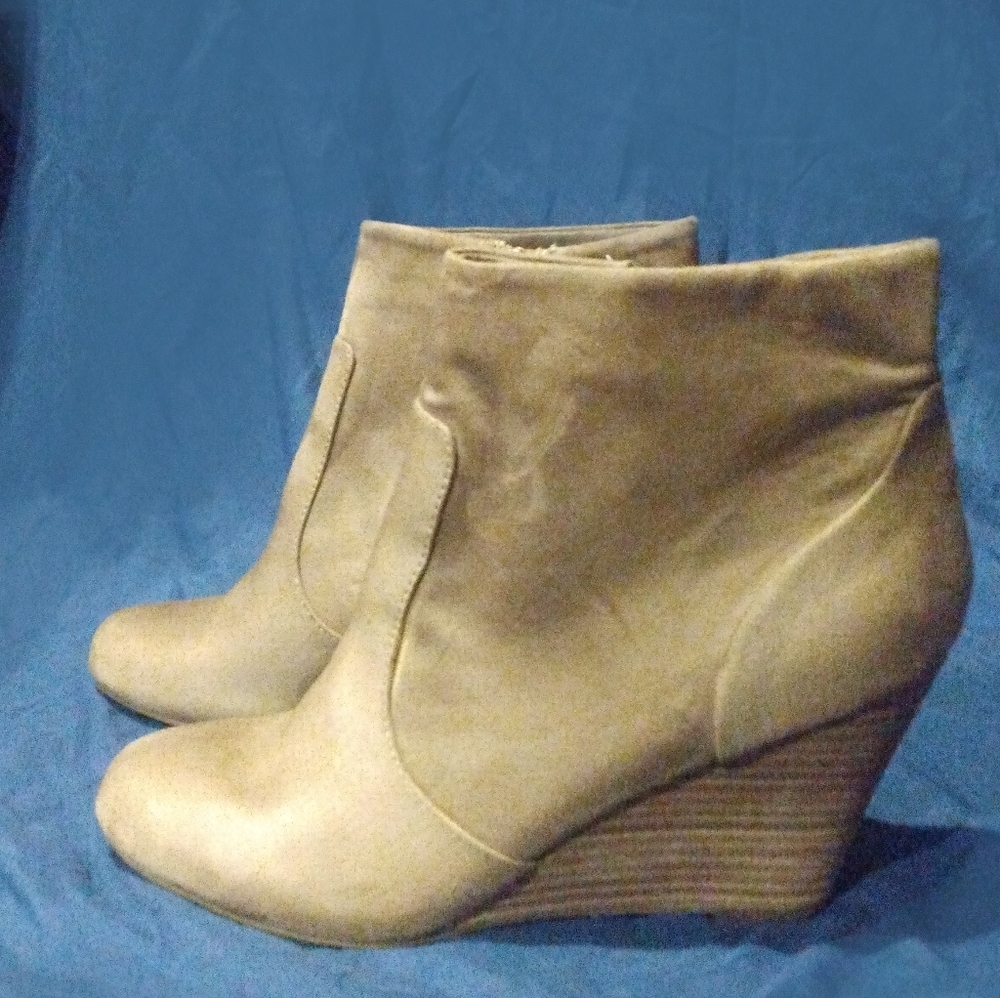 Wedge ankle booties